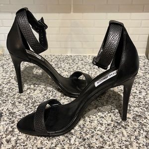 💕 NWT! Steve Madden Heels